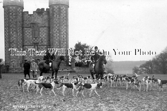 SX 738 - Fox Hunting, Arundel, West Sussex c1913