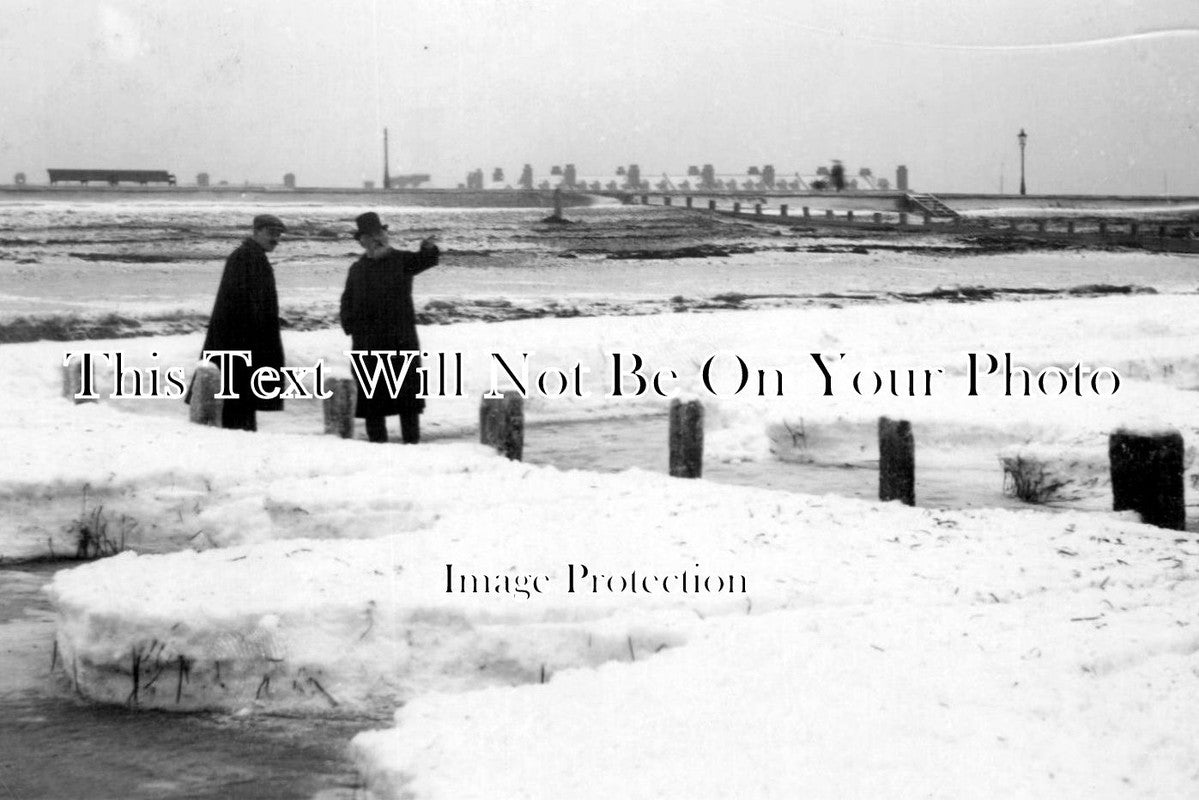SX 815 - Frozen Sea, Littlehampton, Sussex