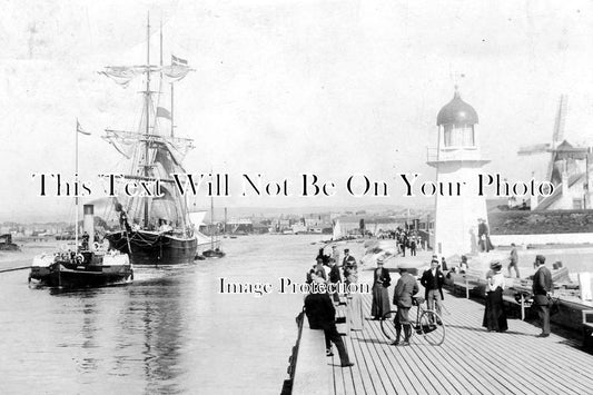 SX 932 - Tall Ship At Littlehampton, Sussex c1904