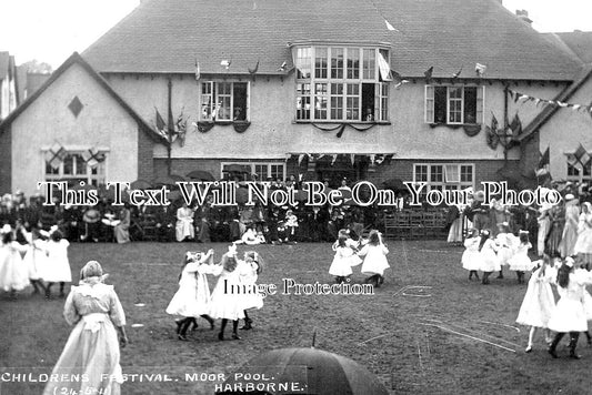 WA 1499 - Childrens Festival, Moor Pool, Harborne, Warwickshire