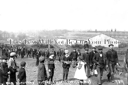 WA 1830 - Men Leaving Victoria Works Williams, Rugby, Warwickshire c1908