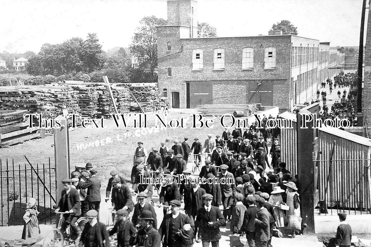WA 2061 - Workers Leaving Humber Works, Coventry, Warwickshire c1908