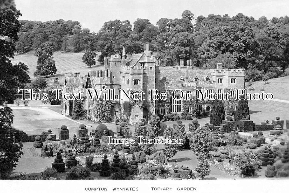 WA 2331 - Compton Wynyates Topiary Garden, Warwickshire