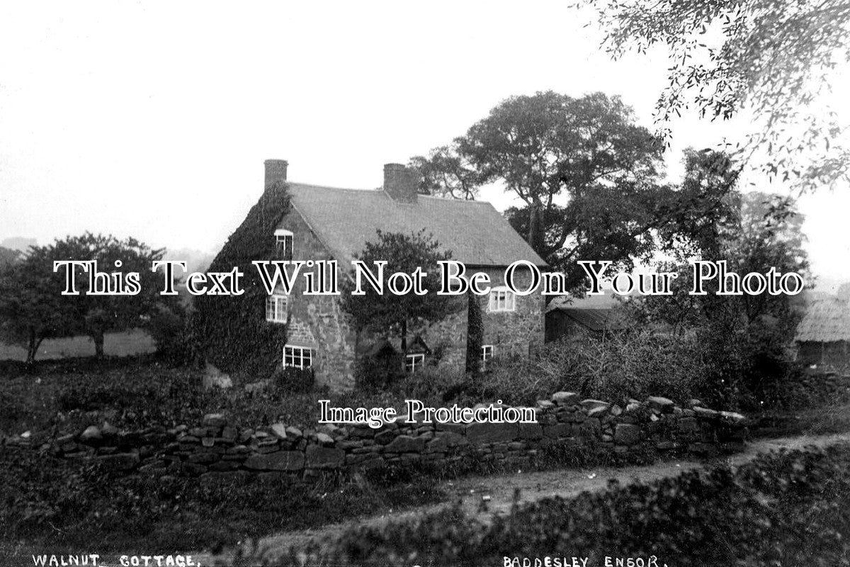 WA 2540 - Walnut Cottage, Baddesley Ensor, Warwickshire c1905
