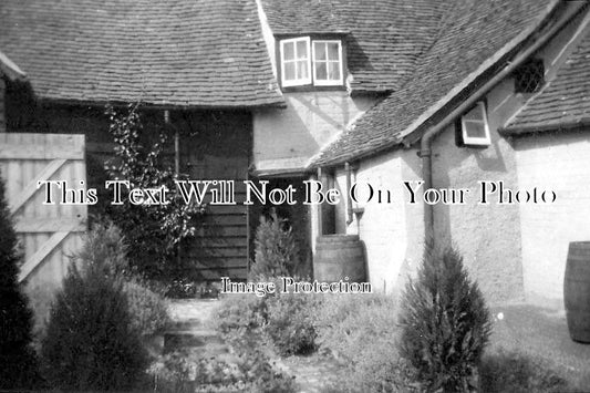 WA 445 - Rose & Crown Cottage, Long Marston, Warwickshire