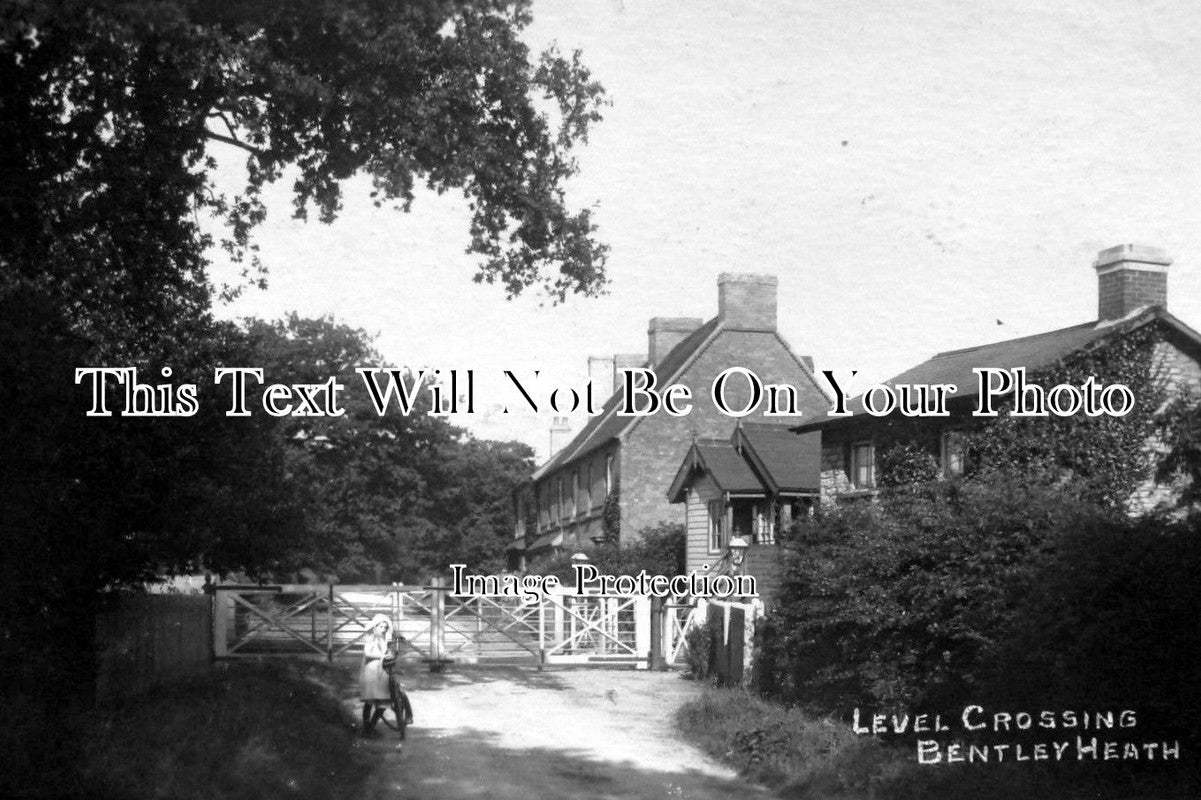 WA 711 - Level Crossing, Bentley Heath, Warwickshire