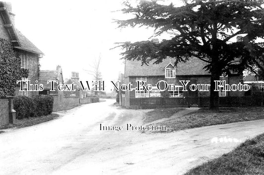 WA 956 - Ashow Village, Warwickshire