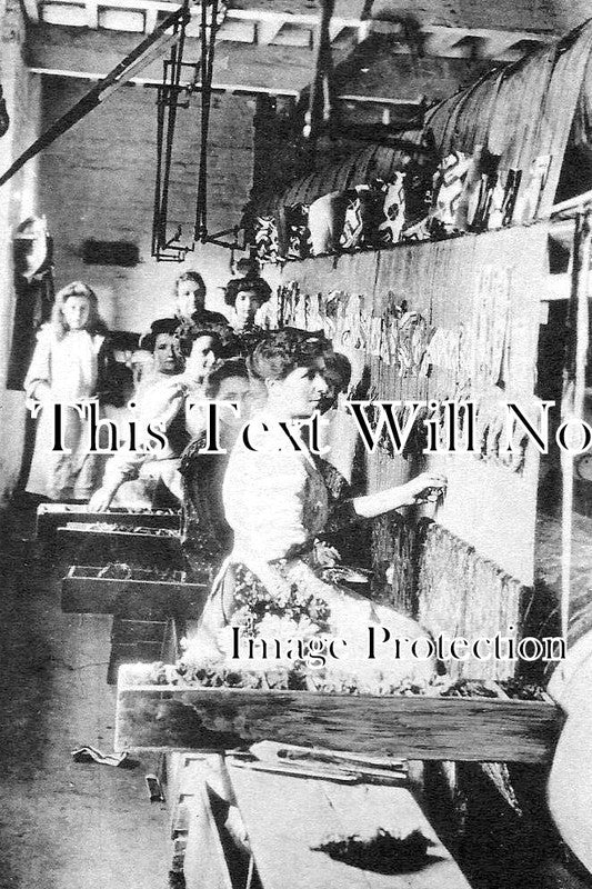 WI 1028 - Women & Child Workers, Royal Carpet, Wilton, Wiltshire