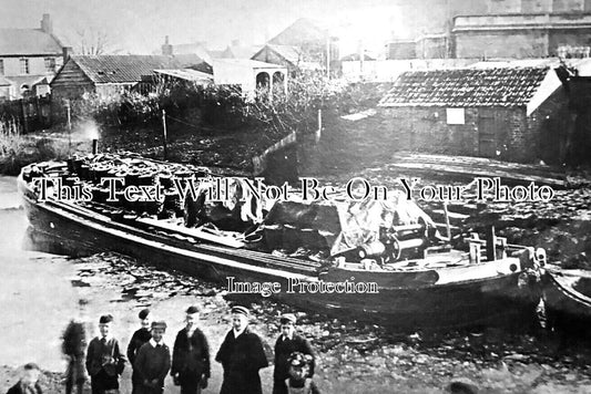WI 1090 - Kennet & Avon Canal, Devizes Wharf, Wiltshire