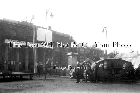 WI 1294 - WW1 Army Tank, Salisbury, Wiltshire c1918