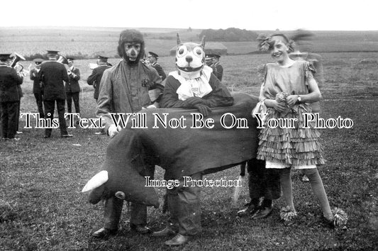 WI 1437 - Easterton Fancy Dress, Wiltshire