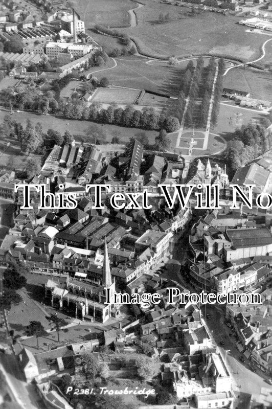 WI 1581 - Trowbridge From The Air, Wiltshire