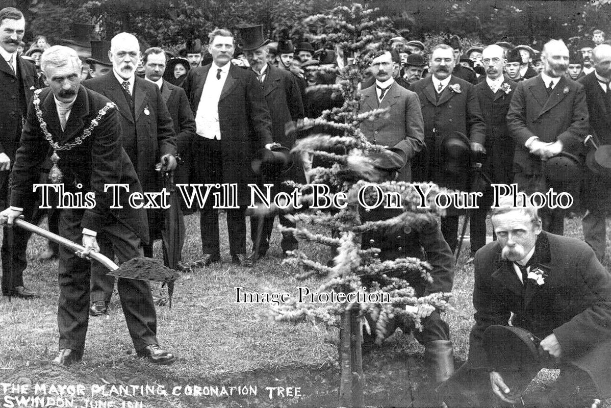 WI 1703 - Mayor Planting Coronation Tree, Swindon, Wiltshire 1911