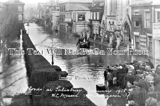 WI 1828 - Floods At Salisbury, Wiltshire 1915