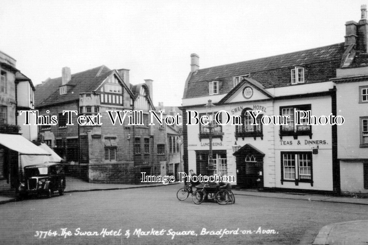WI 328 - The Swan Hotel & Market Square, Bradford On Avon, Wiltshire