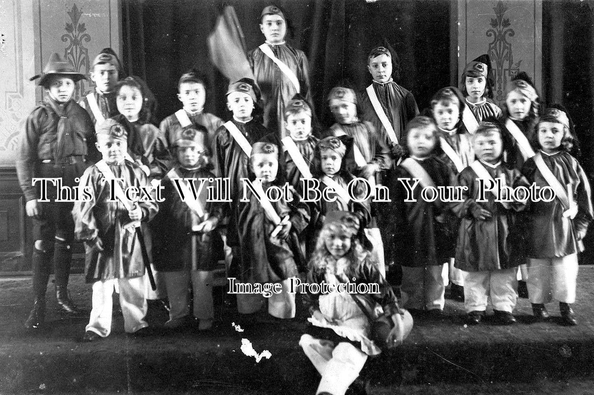WI 455 - Belgian WW1 Refugees At Swindon, Wiltshire 1915