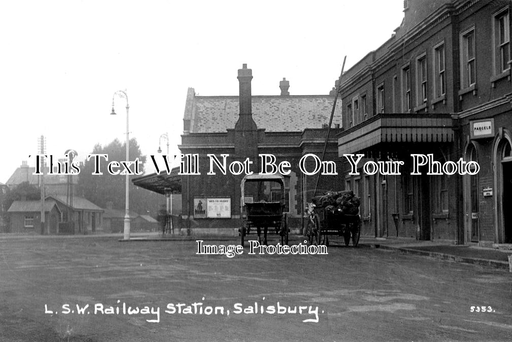 WI 560 - Salisbury Railway Station, Wiltshire c1913