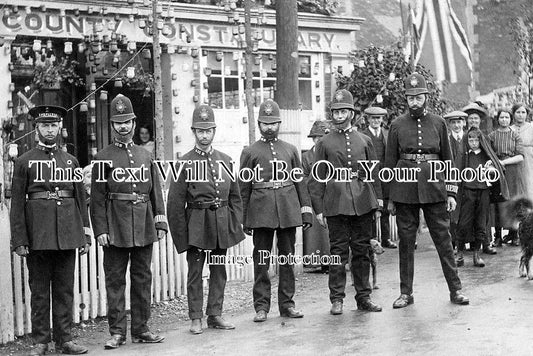 WI 671 - Six Policemen Posing Outside Wiltshire County Constabulary, Wiltshire 1913