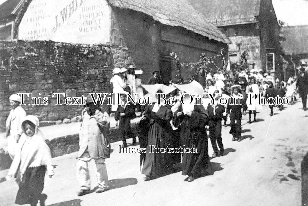 WI 848 - Tisbury Peace Carnival, Wiltshire