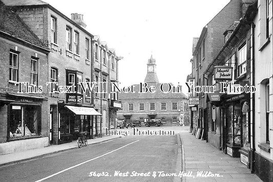 WI 927 - West Street & Town Hall, Wilton, Wiltshire