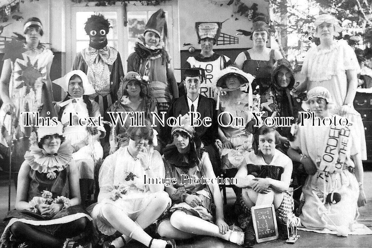WI 963 - Nursing Staff, Winsley Village, Wiltshire