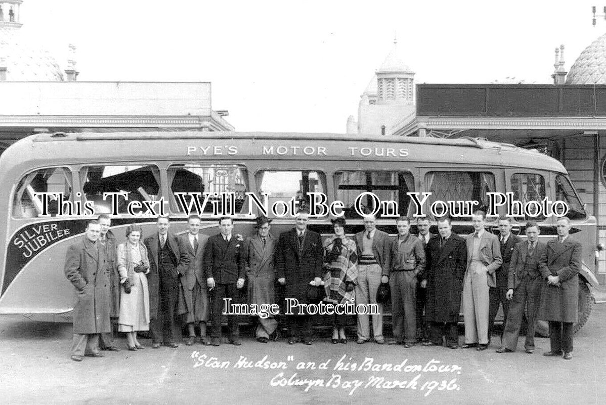 WL 1169 - Stan Hudson & Band On Tour, Pyes Motor Tours Bus, Colwyn Bay