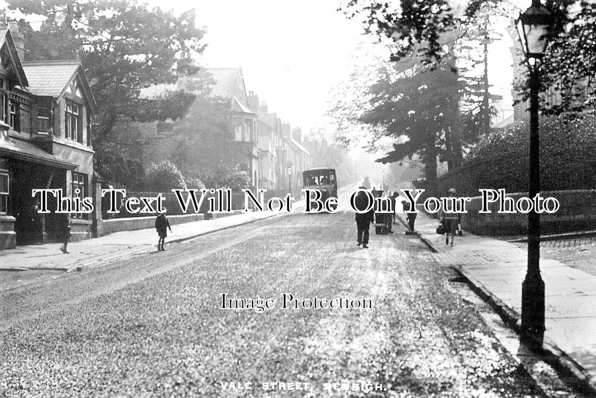 WL 1265 - Vale Street, Denbigh, Wales c1944