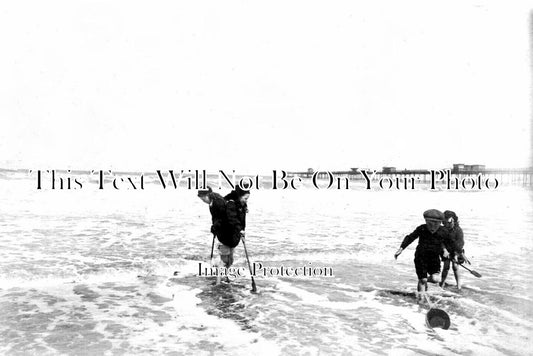 WL 1431 - Rhyl Beach & Pier, Wales