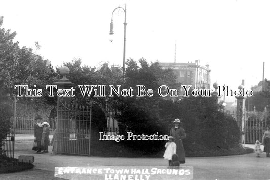 WL 1473 - Entrance To Town Hall Grounds, Llanelly, Wales