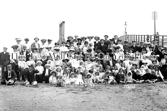 WL 1553 - Group On Pensarn Beach, Wales 1906