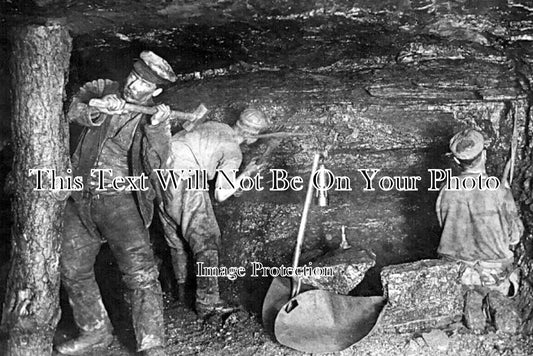 WL 1570 - Coal Miners In Pit, Pentre, Wales c1913