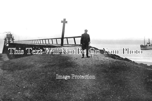 WL 1719 - The Pier, Llanelly, Wales c1915