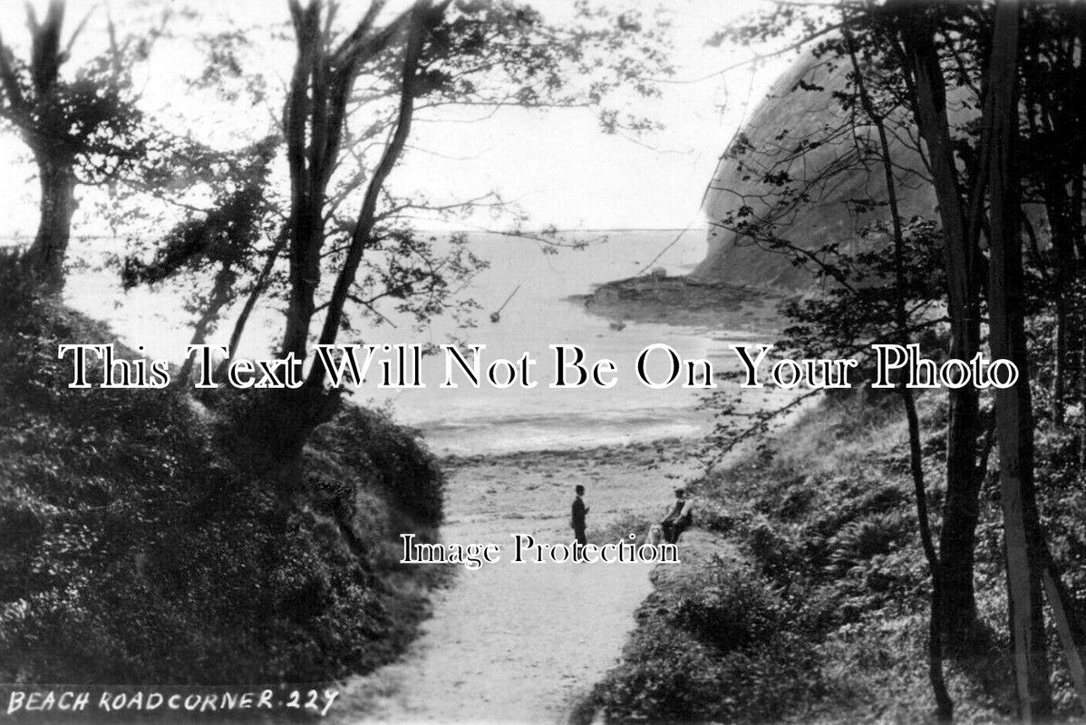 WL 1956 - Beach Road Corner, Llanbedrog, Wales