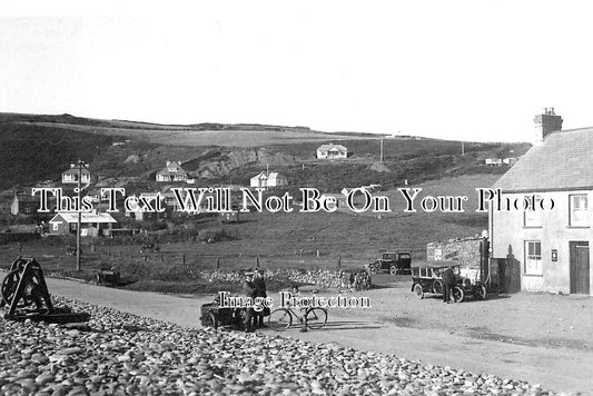 WL 2129 - The Bridge Inn Pub, Newgale, Wales c1943