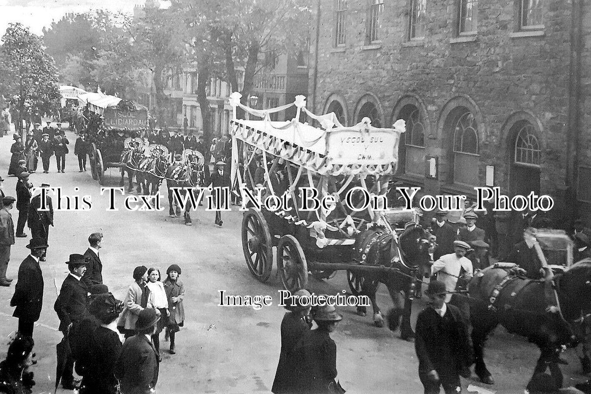 WL 2149 - Welsh School Parade, Bala, Gwynedd, Wales