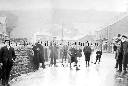 WL 2202 - Commercial Road, Resolven Village, Wales c1908
