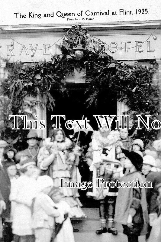 WL 2572 - King & Queen Of Carnival, Flint, Wales 1925