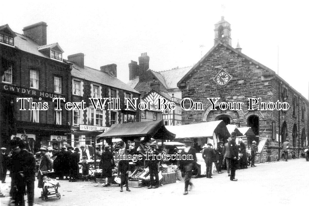 WL 2573 - Market Square, Llanwrst, Wales