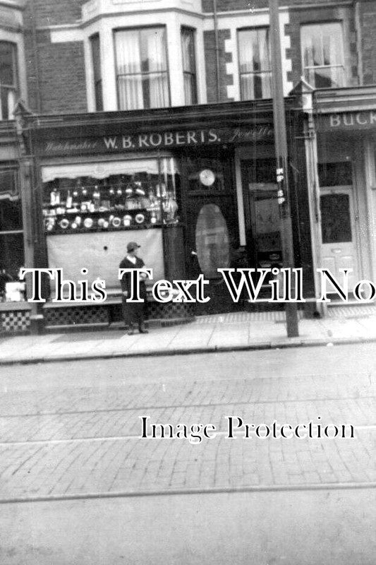 WL 2582 - WB Roberts Watchmakers Shop, 78 Albany Road, Cardiff, Wales