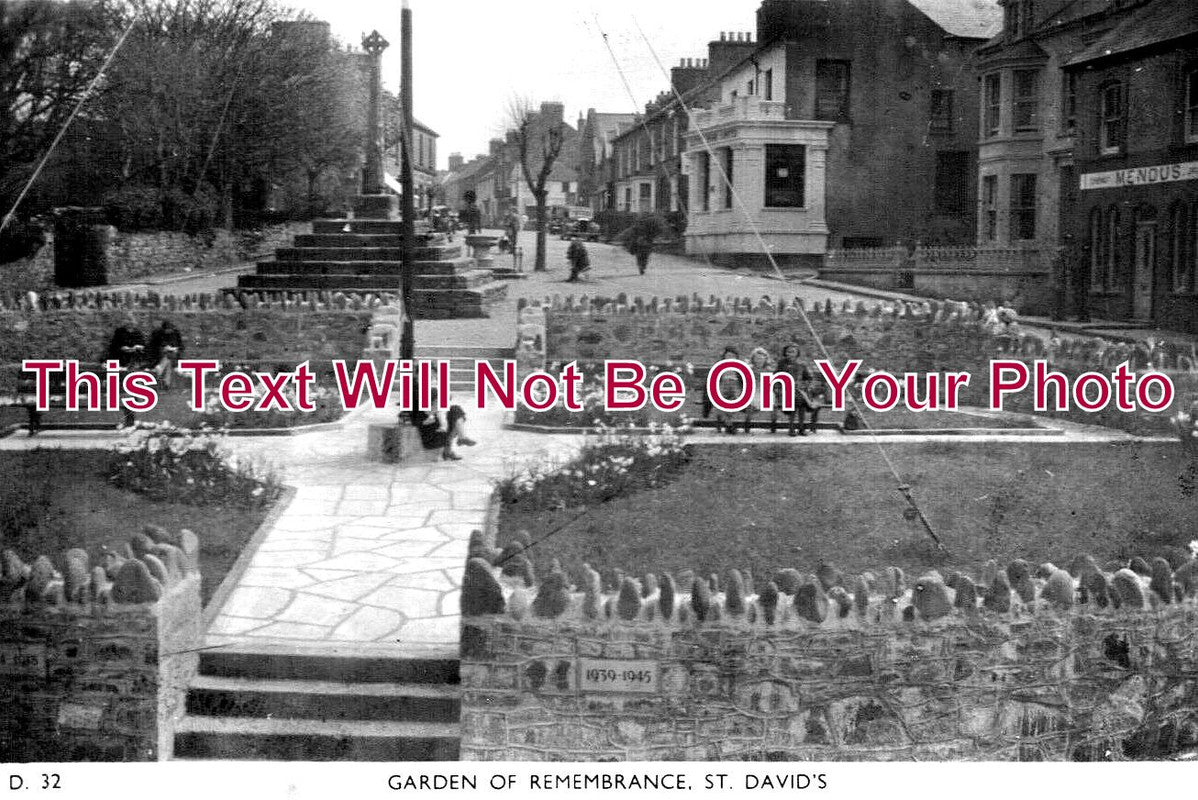 WL 2995 - Garden Of Remembrance, St Davids, Wales