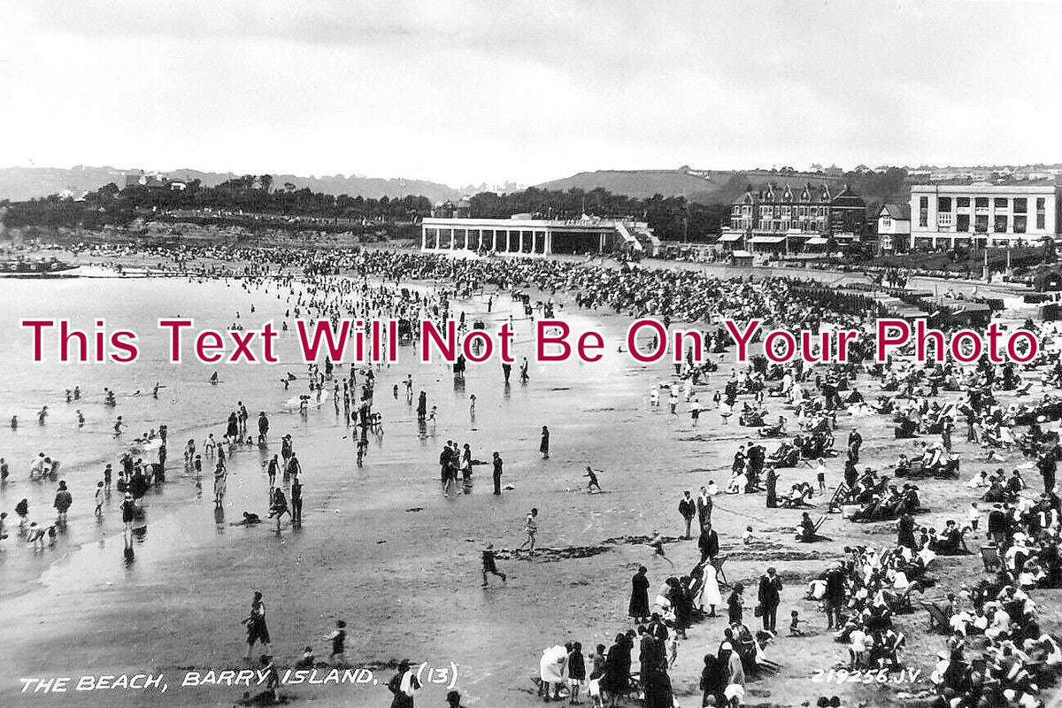 WL 3020 - The Beach, Barry Island, Wales c1947