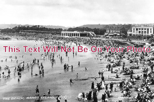 WL 3020 - The Beach, Barry Island, Wales c1947