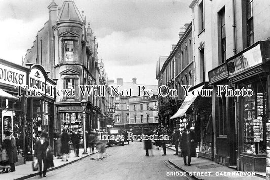 WL 375 - Bridge Street, Caernarfon, Wales c1935