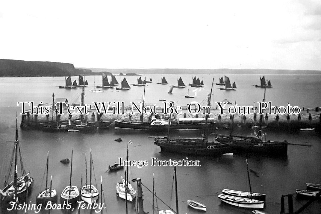 WL 380 - Fishing Boats In Tenby Harbour, Pembrokeshire, Wales