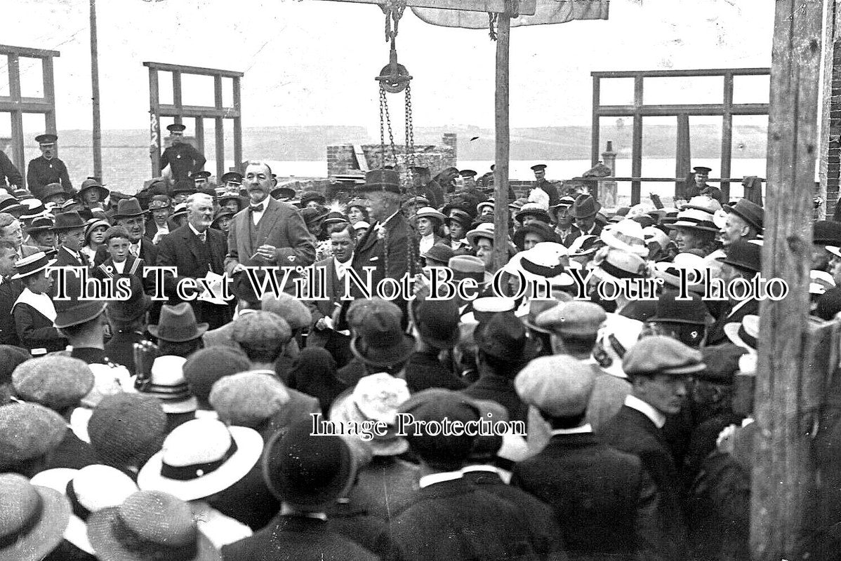 WL 424 - Ceremony At Victoria Bridge, Milford Haven, Wales 1909
