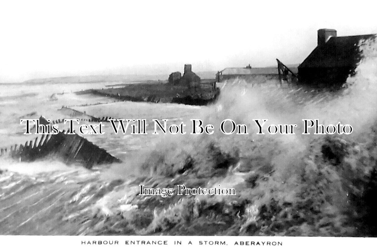 WL 530 - Aberayron Harbour Entrance In A Storm, Wales
