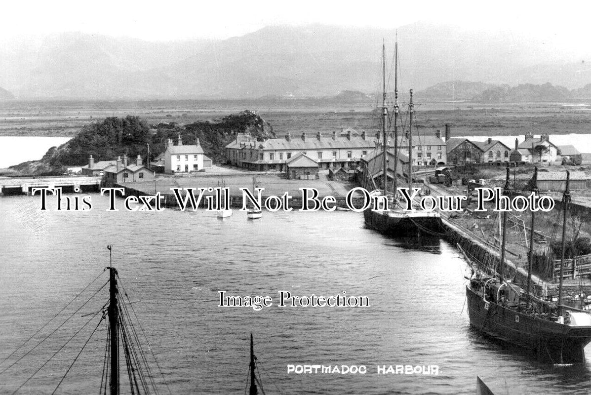 WL 667 - Portmadog Harbour, Caernarvonshire, Wales