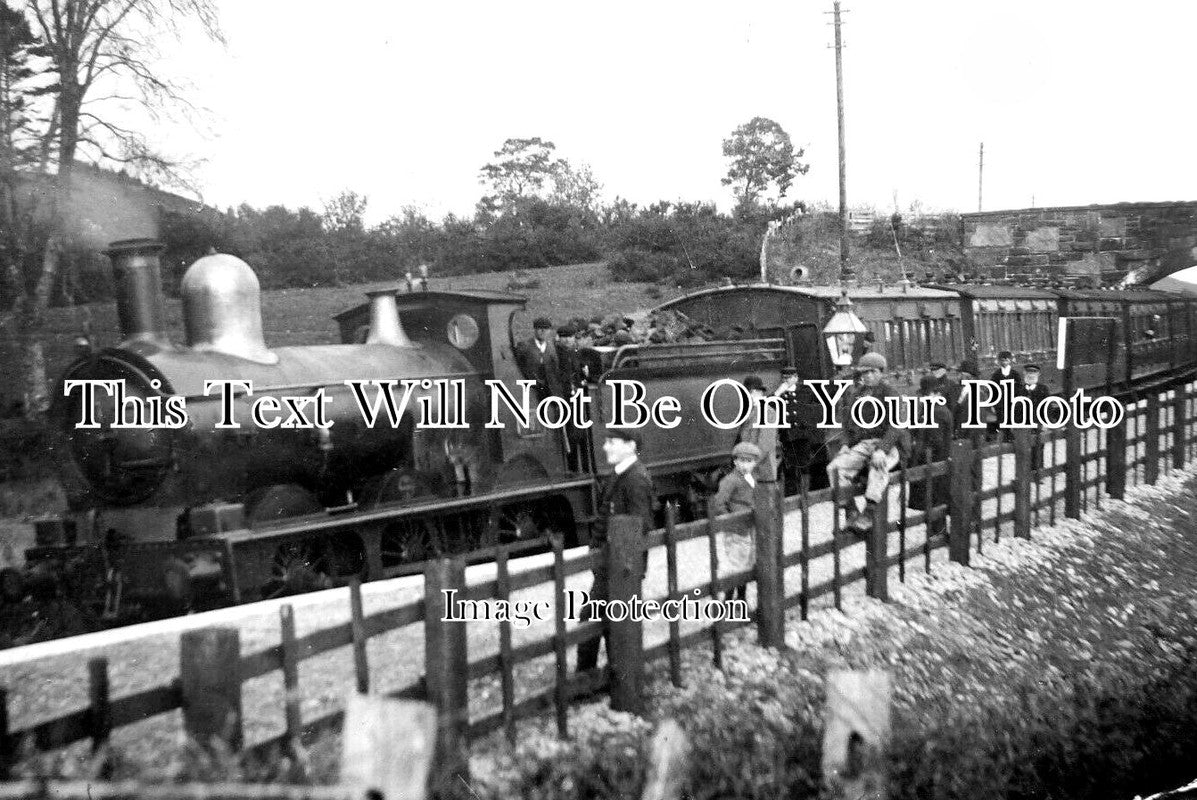 WL 718 - Carmarthen Railway Station, Wales c1906