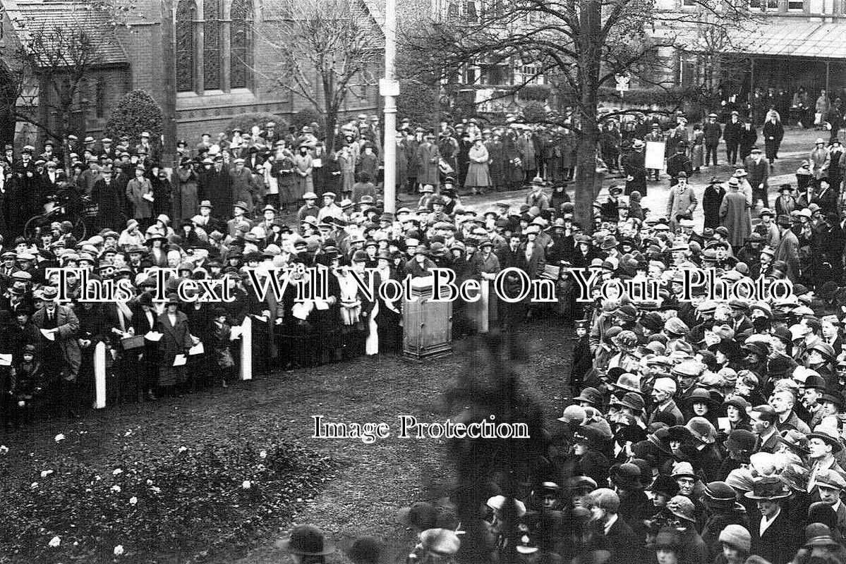 WL 747 - Colwyn Bay Armistice Day Celebrations, Wales