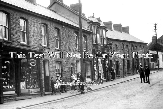 WL 810 - High Street, Tonyrefail, Wales c1913